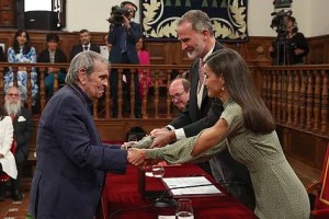 La reacción al Premio Cervantes de Rafael Cadenas en Venezuela: “Hemos llorado a chorros”