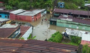 Crecida del río San Juan inundó ocho sectores de Caripito al norte de Monagas (FOTOS)