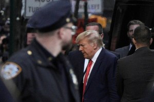 Foto policial de Donald Trump iría a la galería de los famosos arrestados