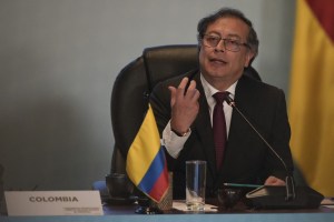 Gustavo Petro achaca a las sanciones internacionales la pobreza de los venezolanos