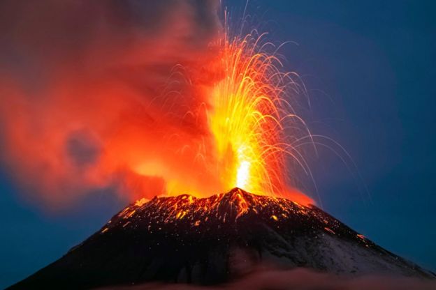 Las estremecedoras IMÁGENES del volcán Popocatépetl que tiene en alerta a México