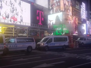 Tragedia en Nueva York: Joven turista cayó al vacío desde un hotel en Times Square