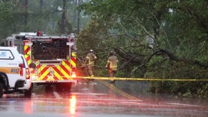 La devastación de un tornado en Virginia: Un centenar de viviendas afectadas y escuelas cerradas