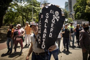 “Anunciaron la muerte del salario”: sindicalistas y jubilados rechazaron los bonos de Maduro
