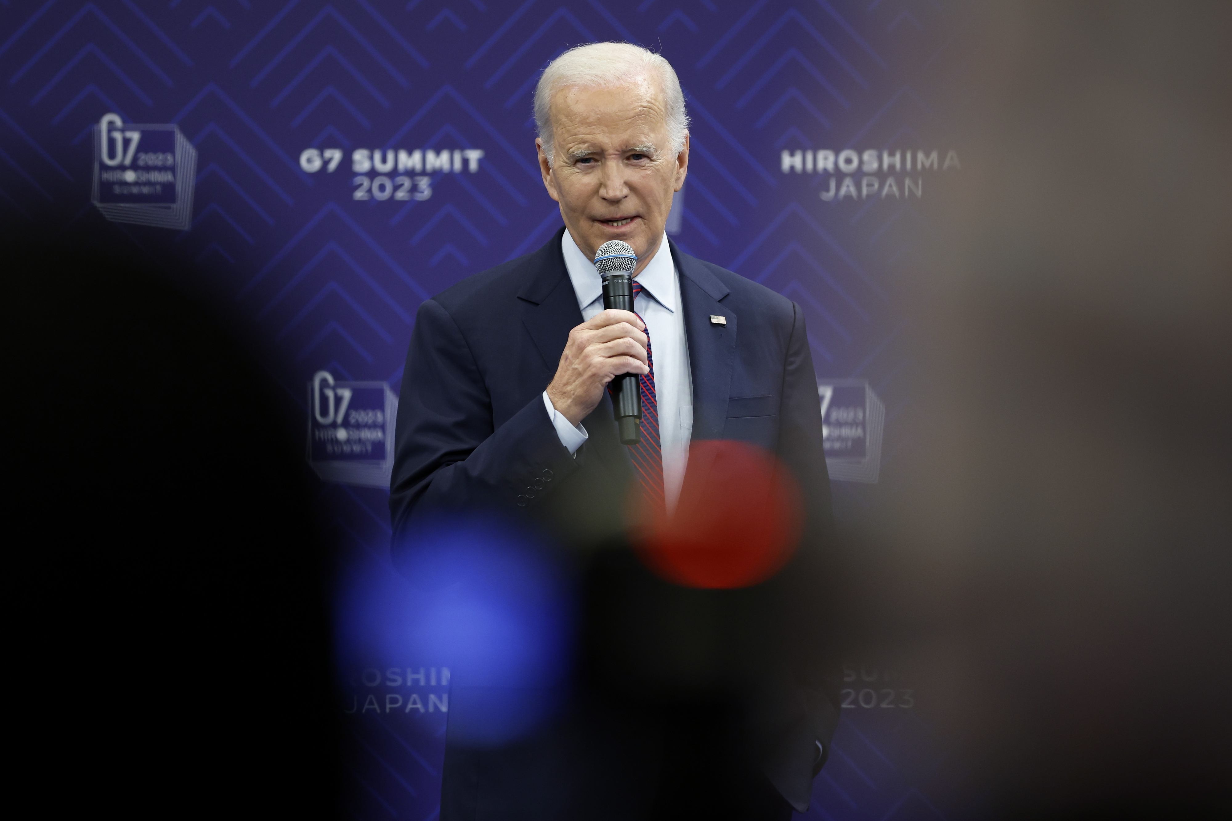 Biden culmina el G7 con polémica y revela que está considerando levantar sanciones al ministro de Defensa chino