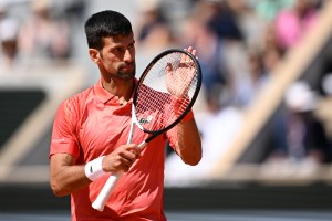 Djokovic lleva el conflicto de Kosovo a Roland Garros