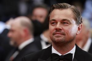 Leonardo DiCaprio provocó el delirio en la alfombra roja de Cannes (Imágenes)