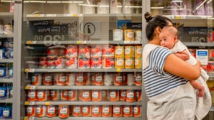 El precio de la leche de fórmula infantil en EEUU alcanza su máximo histórico