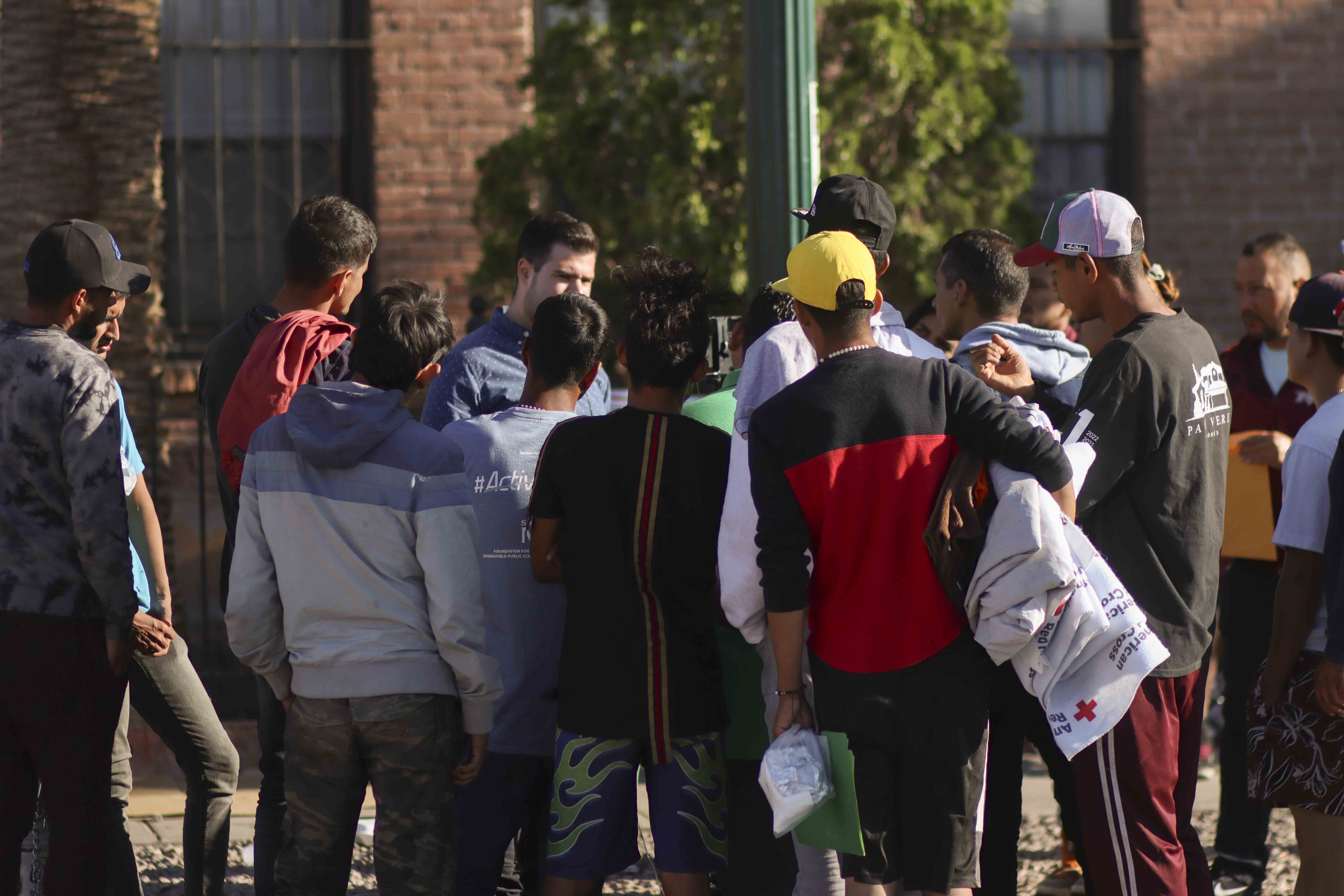 Venezolanos en Texas: Incomunicados ante la prensa y con el temor de una “deportación acelerada” (VIDEO)