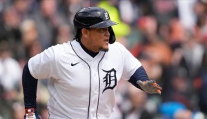 Miguel Cabrera sigue haciendo historia: conectó doble y logró superar a Ty Cobb (VIDEO)