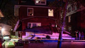El terrible colapso de un techo en residencia de Ohio por la imprudencia de decenas de estudiantes