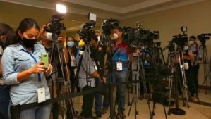 Exigen al Estado salvadoreño detener criminalización y persecución contra la prensa