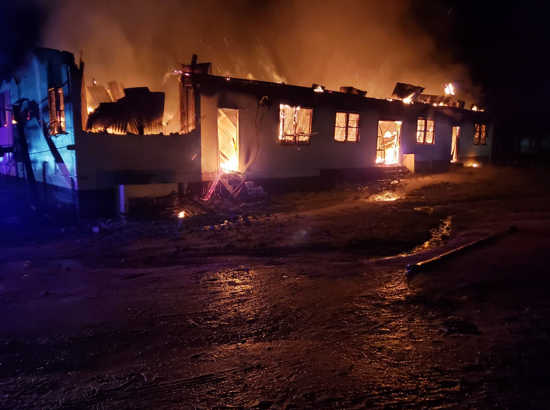 Tragedia en el Esequibo: Al menos 20 niños murieron en un incendio en una escuela de Mahdia (Fotos)