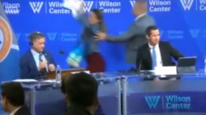 Saboteadores irrumpen en conversatorio de Guaidó en el Wilson Center (VIDEO)