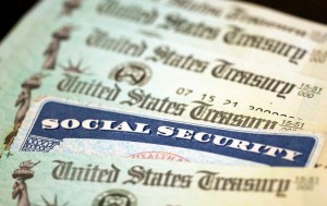 Pagos de la Seguridad Social en EEUU podrían retrasarse por el estancamiento del techo de la deuda