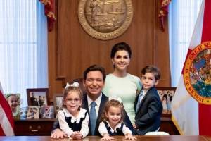 Quiénes son y de dónde vienen los padres de Ron DeSantis, el gobernador de Florida