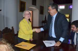 Firmaron convenio entre la Academia Nacional de la Historia y la cámara de Caracas
