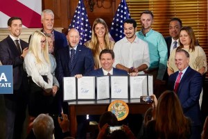 El batacazo de Ron DeSantis en las universidades públicas de Florida