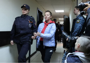 Otra directora de teatro detenida en Rusia por una obra que trata sobre el reclutamiento de rusas