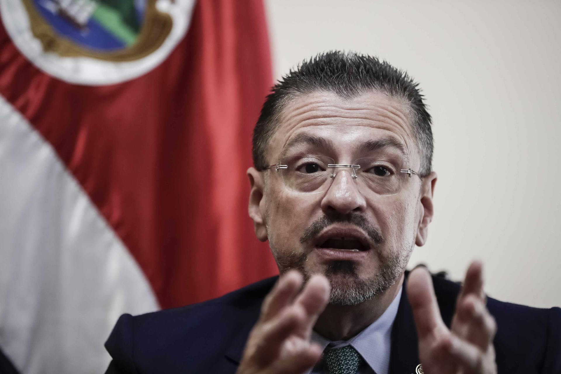 Costa Rica mantiene su decisión de no enviar embajadores a Venezuela y Nicaragua
