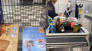 VIDEO: Una latina reveló cuántos días tiene que trabajar en Italia para hacer “la compra del mes”