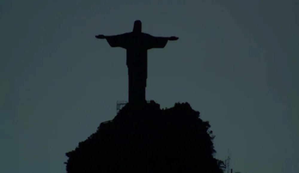Cristo Redentor de Río de Janeiro se quedó a oscuras en solidaridad a Vinícius Jr.