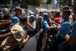 Provea denunció represión a trabajadores de la UCV que exigieron salario digno en Caracas
