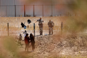 Las seis nuevas medidas del gobierno de Biden para afrontar la llegada masiva de migrantes a EEUU