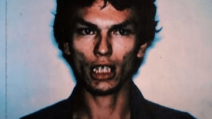 “Su boca emanaba el hedor del mismo infierno”: la demoníaca historia del criminal Richard Ramírez