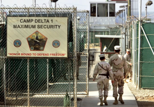 Así es por dentro Guantánamo, la temible prisión militar que aún tiene detenidos en total hermetismo