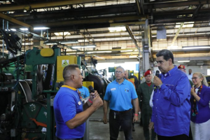 Maduro se acordó del sector privado para que arregle el desastre que hizo en Venezuela