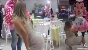 Madre “perrea” hasta abajo y se hace VIRAL por sus pasos en la fiesta infantil de su hija (VIDEO)