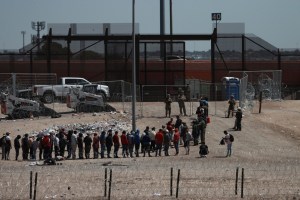 Por qué la nacionalidad importa cuando llegas a la frontera de México con EEUU a pedir asilo