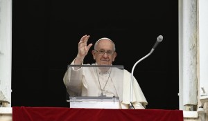 El papa Francisco acude al hospital Gemelli para someterse a controles médicos