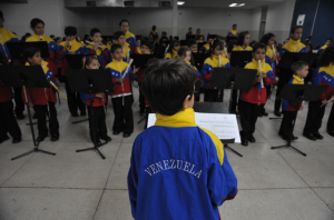 Jóvenes solistas europeas conocen de cerca el trabajo del Sistema de Orquestas venezolano