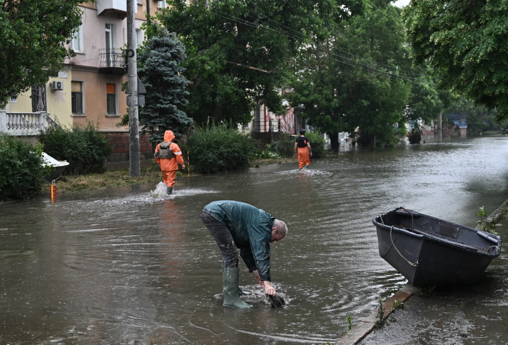 Suben a 17 los muertos en inundaciones en la parte de Jersón controlada por Rusia
