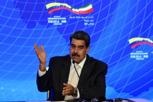 La estrategia de Maduro ante comicios: Inhabilitados y amenazas