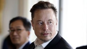 Elon Musk: textuales de su biografía sobre los abusos de su infancia, su papel en Ucrania y la colonización de Marte