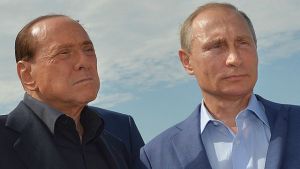Putin rinde homenaje a Berlusconi, un “verdadero amigo”