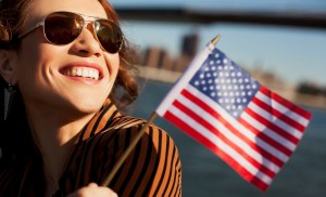 EEUU lanza app en 24 idiomas que facilita el trámite de solicitud de exención de visa a viajeros