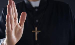 Este es el sacerdote colombiano condenado en Italia por abuso sexual de dos menores