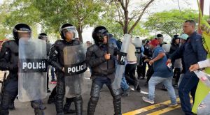 Impiden protesta de sidoristas en Ciudad Guayana que exigen liberación de trabajadores detenidos por Dgcim