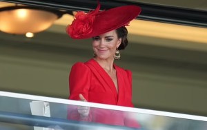 ¡Quién la vieraaa…! pillaron a Kate Middleton agarrándole el “bum-bum” al príncipe William (FOTOS)