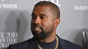 Repudian a Kanye West por excentricidad sexista: el catering de su fiesta estaba sobre una mujer desnuda (FOTOS)
