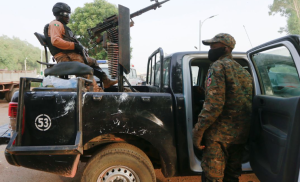 Hombres armados matan a 54 personas en el noroeste y centro de Nigeria