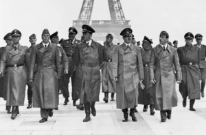 Las tres horas de Hitler en París: el sueño cumplido del dictador, los sitios que visitó y por qué no subió a la Torre Eiffel