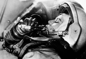 La astronauta a la que los soviéticos le ordenaron tener un hijo con un colega para ver si “nacía normal”