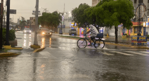 Venezuela en alerta: Tormenta tropical Bret se sentirá en la costa como huracán