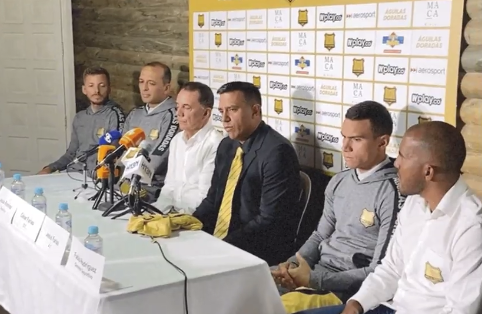 “Estoy muy feliz de estar acá”: César Farías dirigirá a un equipo colombiano