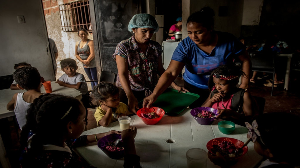 Cerca del 40 % de las familias venezolanas se están alimentando precariamente, advierte ONG